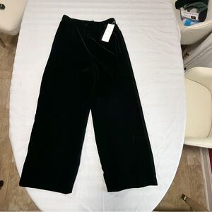 Chic Black Wide-Leg Velvet Pants